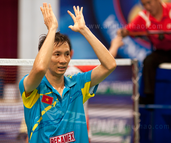 Tiến Minh thể hiện cảm khi chiến thắng trước tay vợt Indonesia