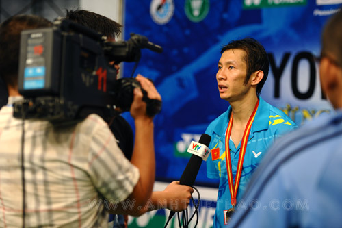 Đài truyền hình VTV phỏng vấn Tiến Minh sau trận đấu