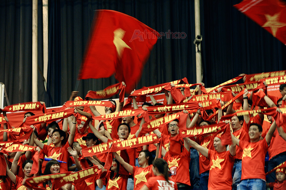 vietnam-fans-afc-futsal-championship-2014