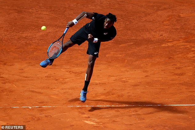 1557430746_570_Roger-Federer-survives-the-fright-to-beat-Gael-Monfils-in-the-Madrid-Open