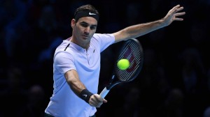 Federer tỏ ra nóng vội và liên tục phạm nhiều lỗi đánh trái tay sở trường